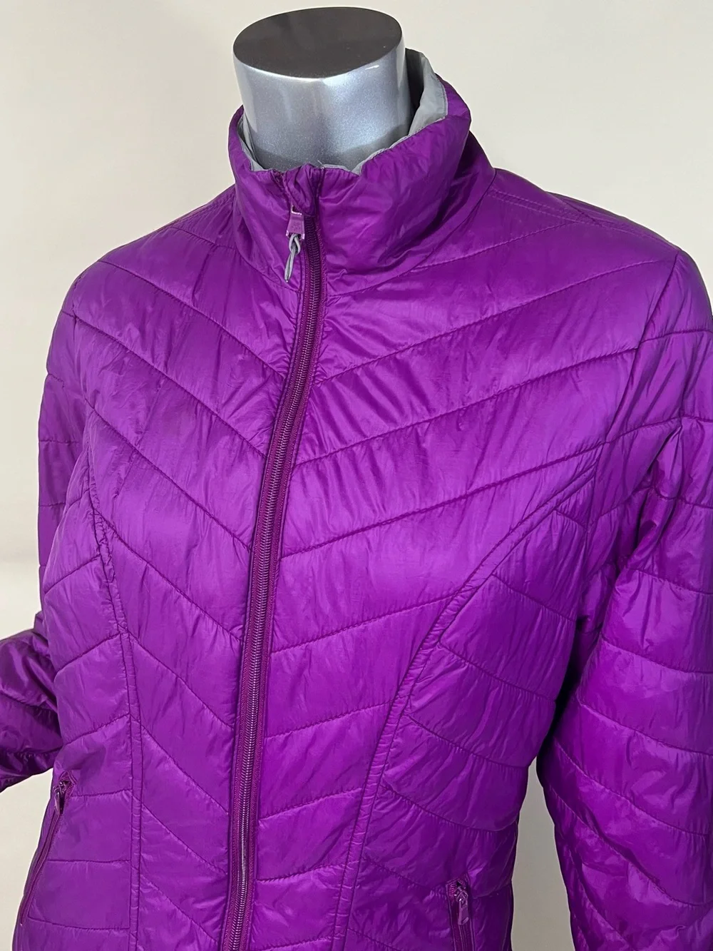 Tek Gear Women’s Medium Purple Puffer Lightweight Zip Up Jacket